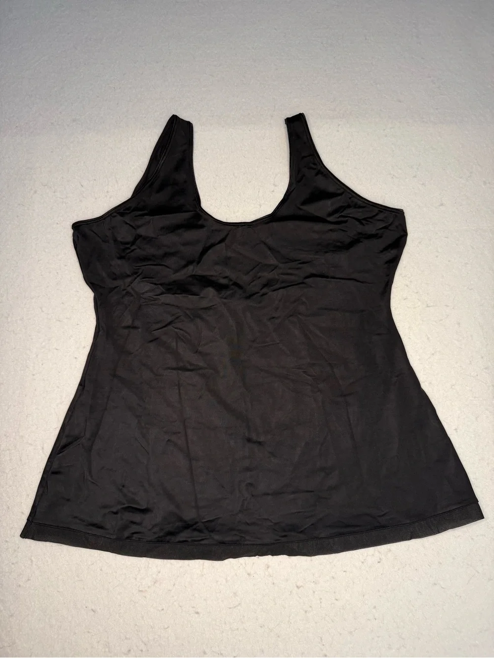 SPANX Black Tank Top Size XL Women’s Compression Slimming Shapewear Low Cut EUC